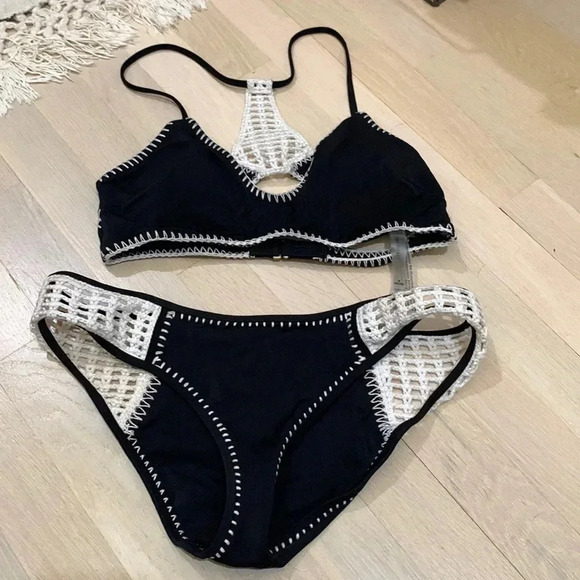 Maybe worn once, VS swim set - Picture 1 of 4